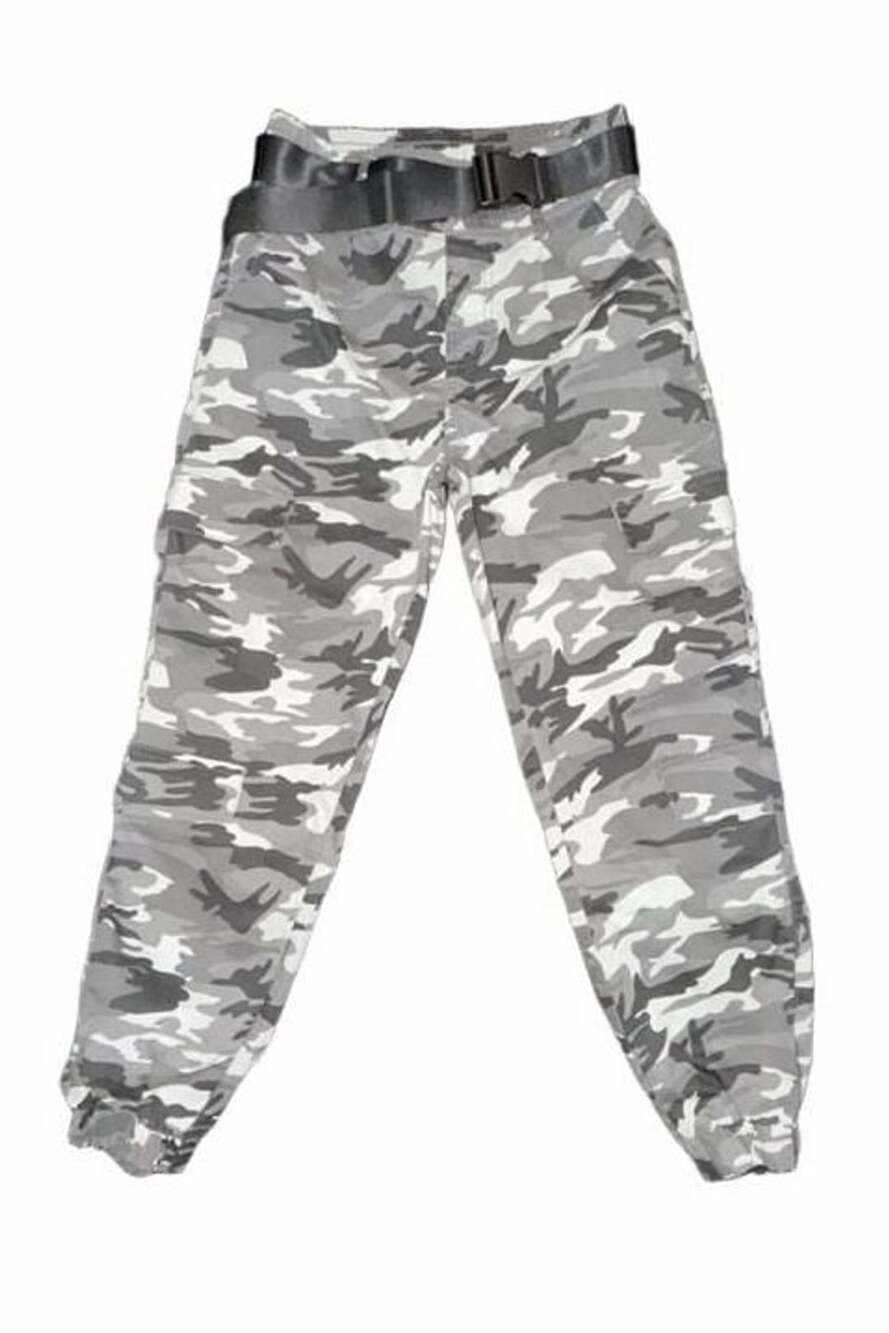 Y2K Camo Realness! VIP Jean Cargo Joggers (size 5/27)
